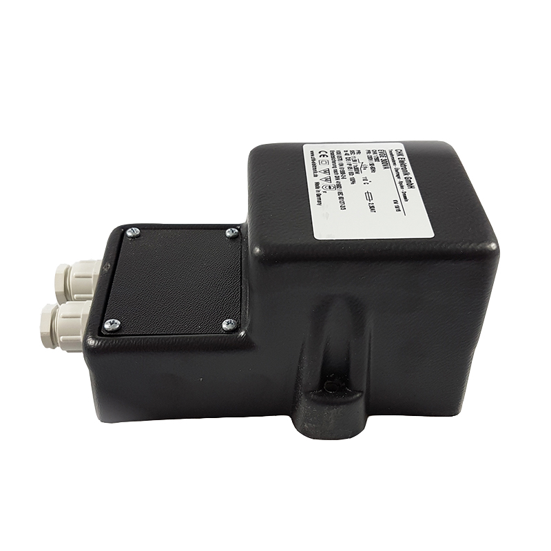 Transformer til halogen undervannslys